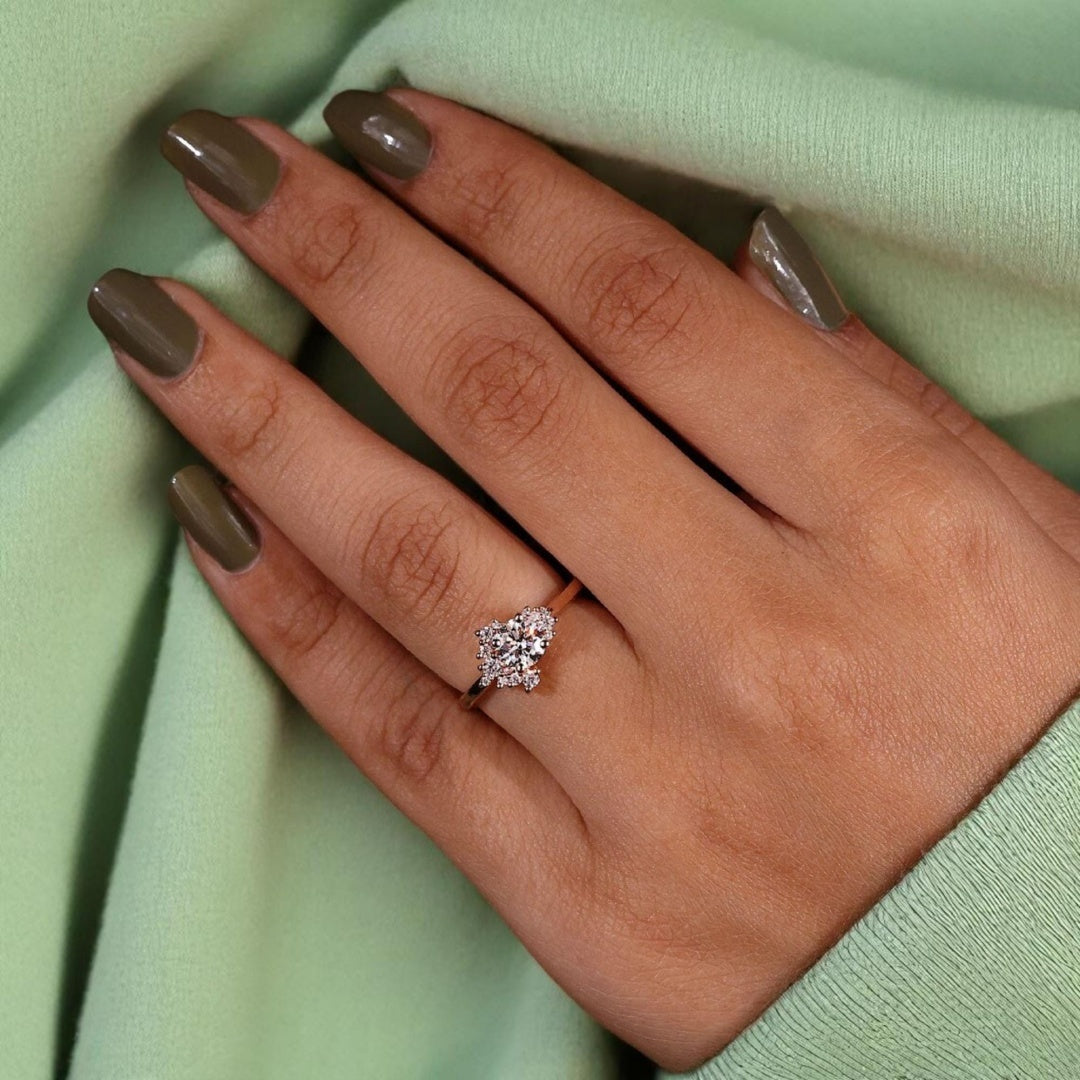 18K Gold Lab Grown Diamond CVD 2CT Round-Cut Simple and Stylish Promise Ring