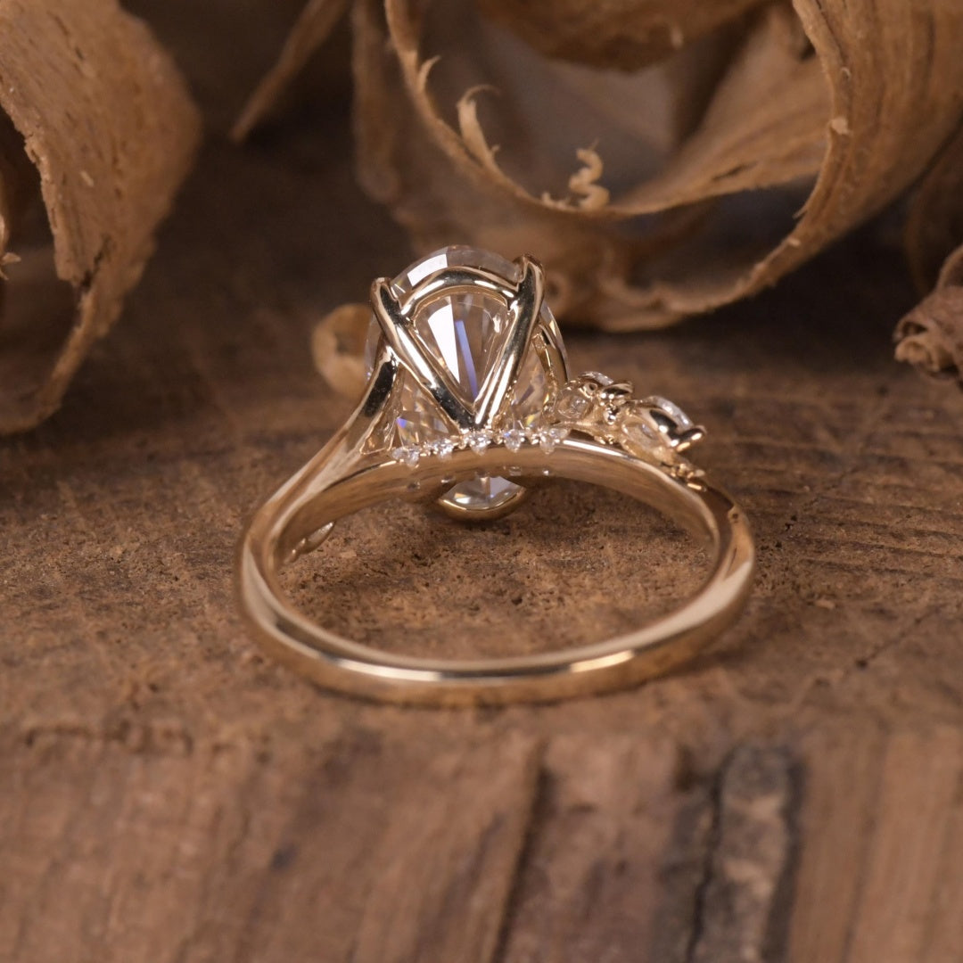 18K Gold Lab Grown Diamond CVD 4CT Oval-Cut Twisted Pave Engagement Ring