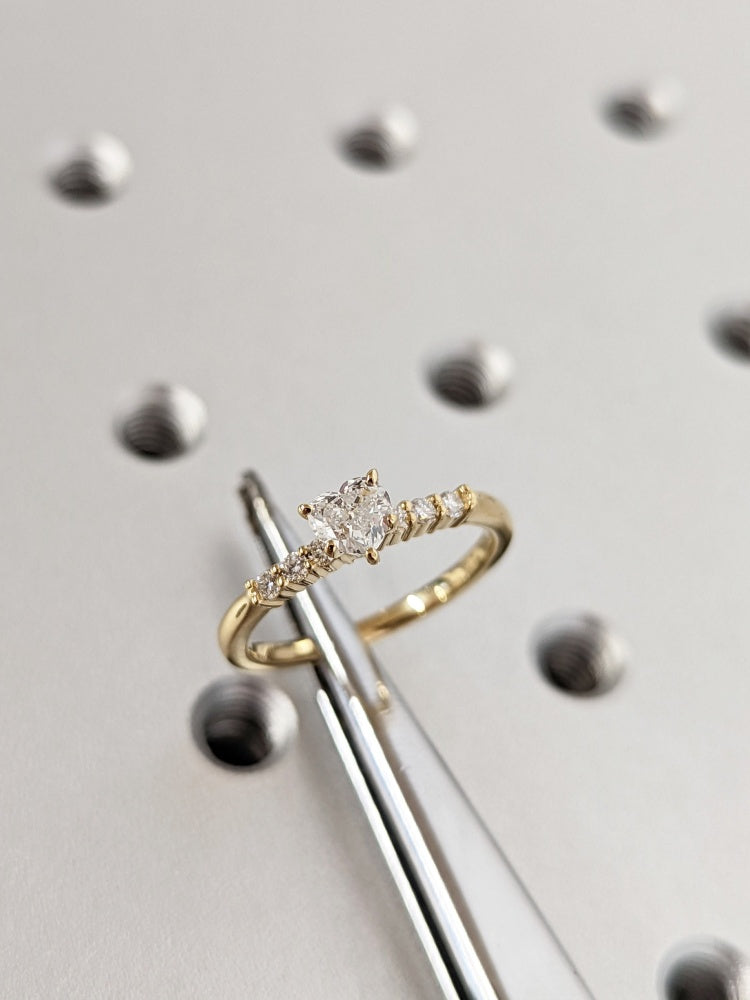 18K Gold Lab Grown Diamond CVD 1CT Heart-Cut Wedding Ring