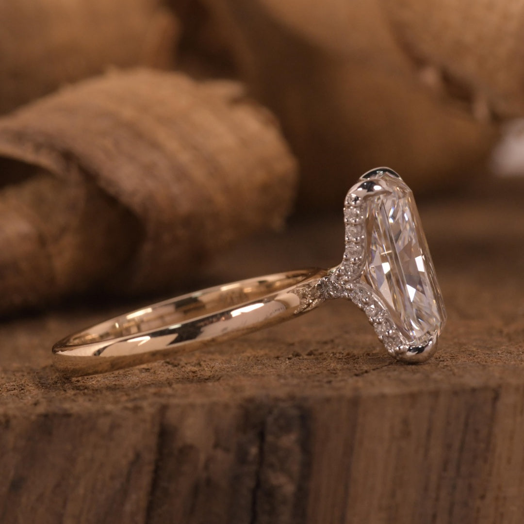 18K Gold Lab Grown Diamond CVD 4.5CT Radiant-Cut Halo Anniversary Ring