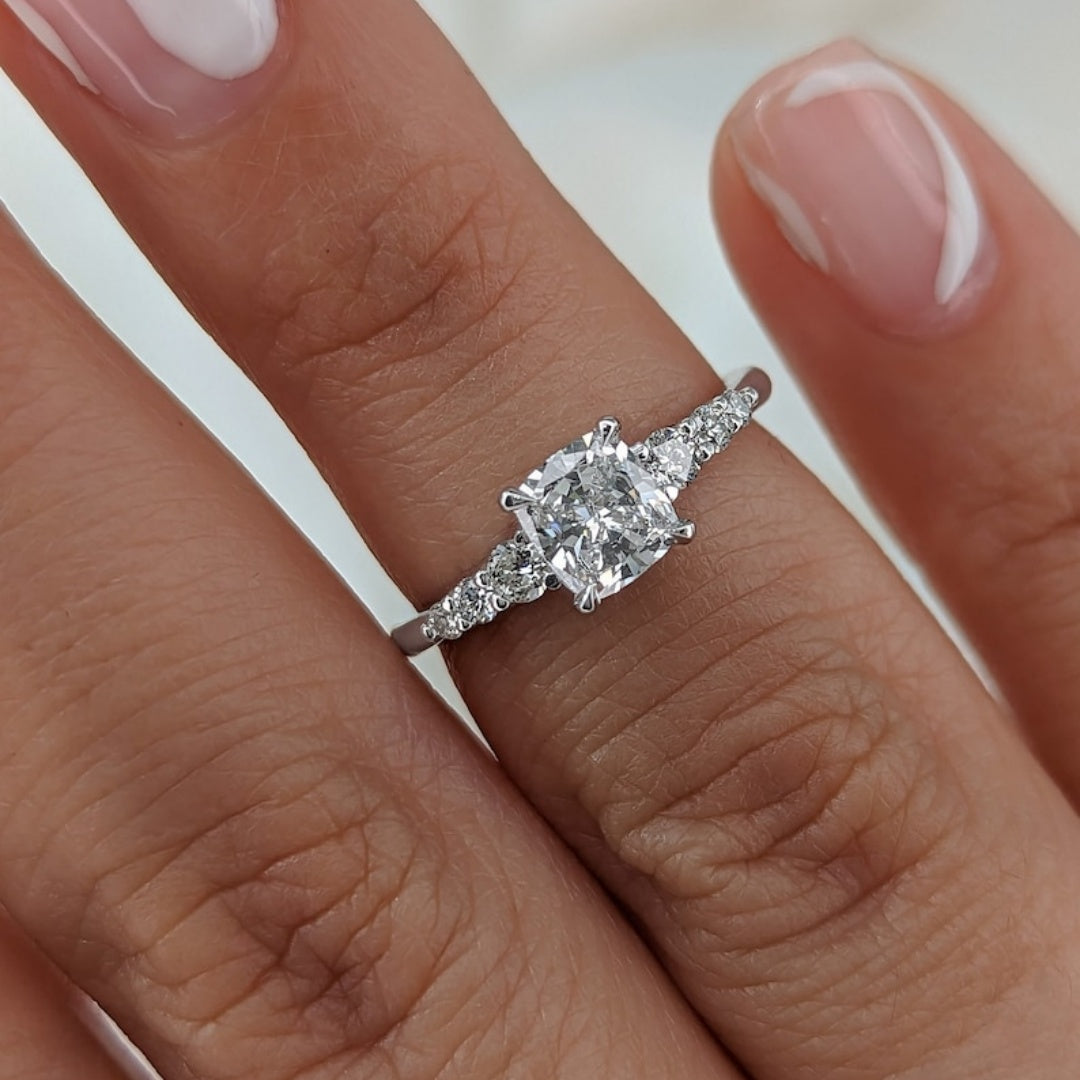 14K Gold Lab Grown Diamond CVD 1CT Cushion-Cut Anniversary Ring For Holiday Gift