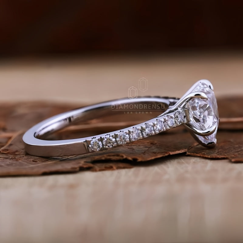10K Gold Lab Grown Diamond CVD 2CT Heart-Cut Fancy Simple and Stylish Engagement Ring