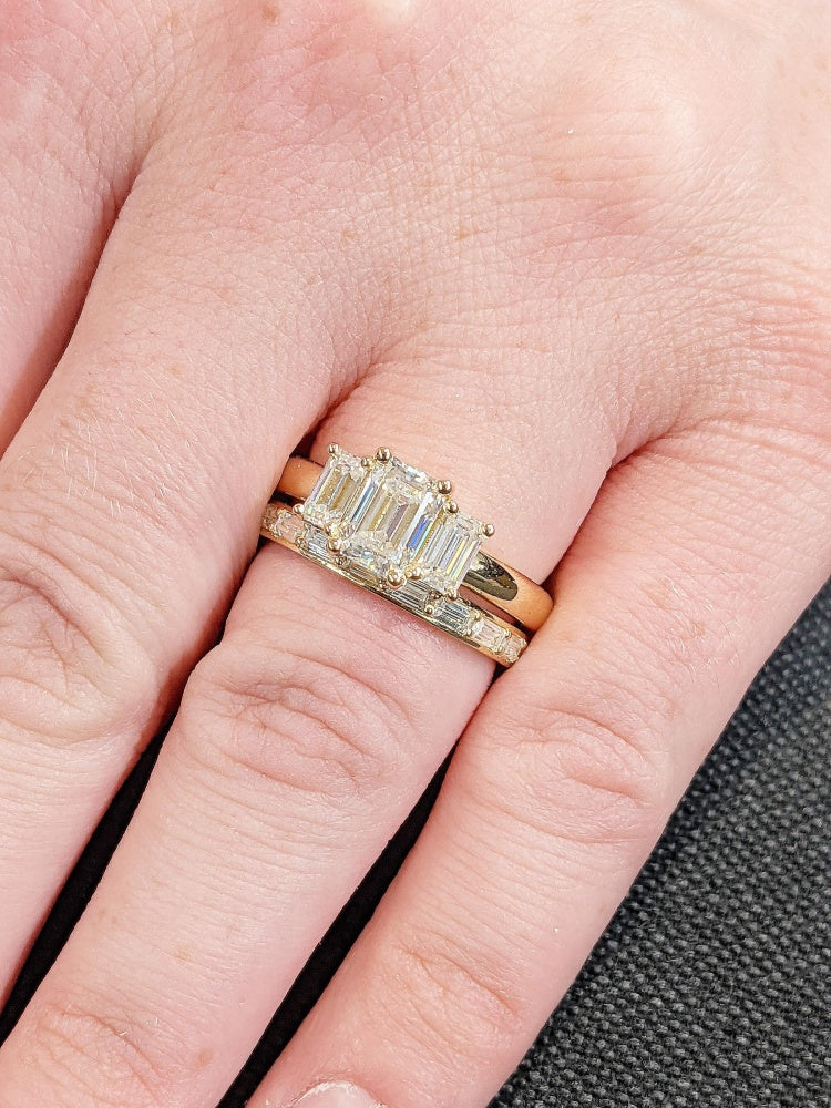 18K Gold Lab Grown Diamond CVD 1.5CT Emerald-Cut Engagement Ring Set For Proposal