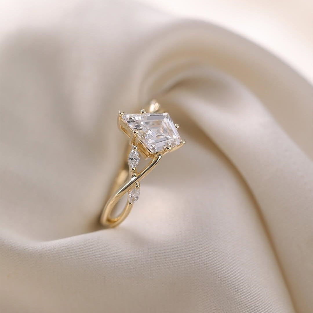 18K Gold Lab Grown Diamond CVD 1.5CT Kite-Cut Criss Cross Pave Stackable Ring For Her