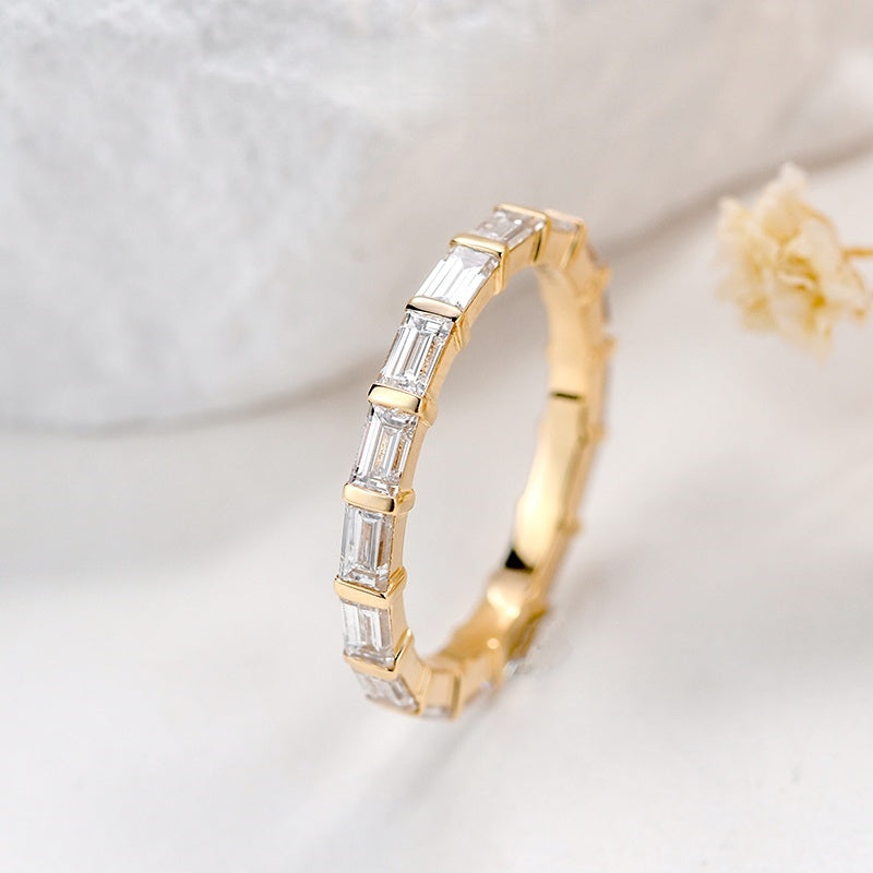 18k Gold Lab Grown Diamond CVD T-shaped Classic Full Circle Ring