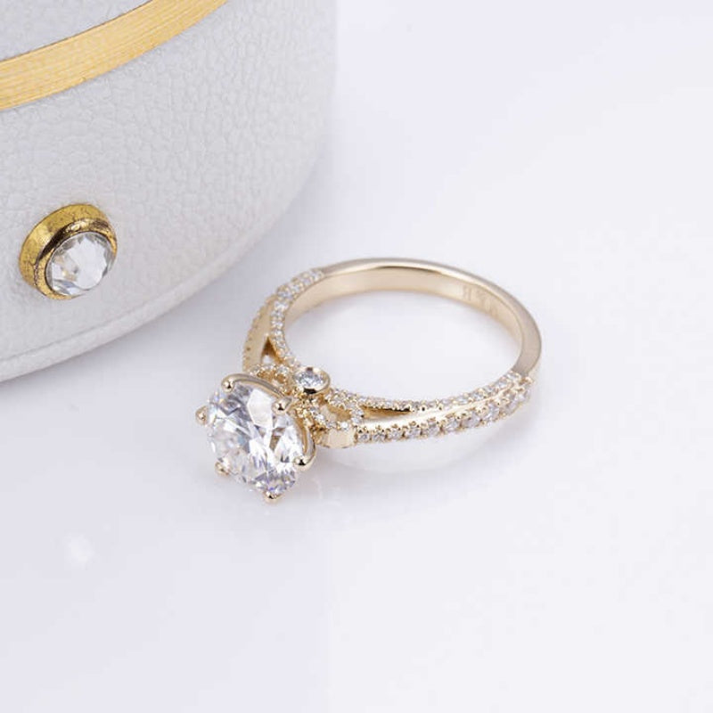 10K Gold Lab Grown Diamond CVD Round-Cut Vintage Royal Style Engagement Ring