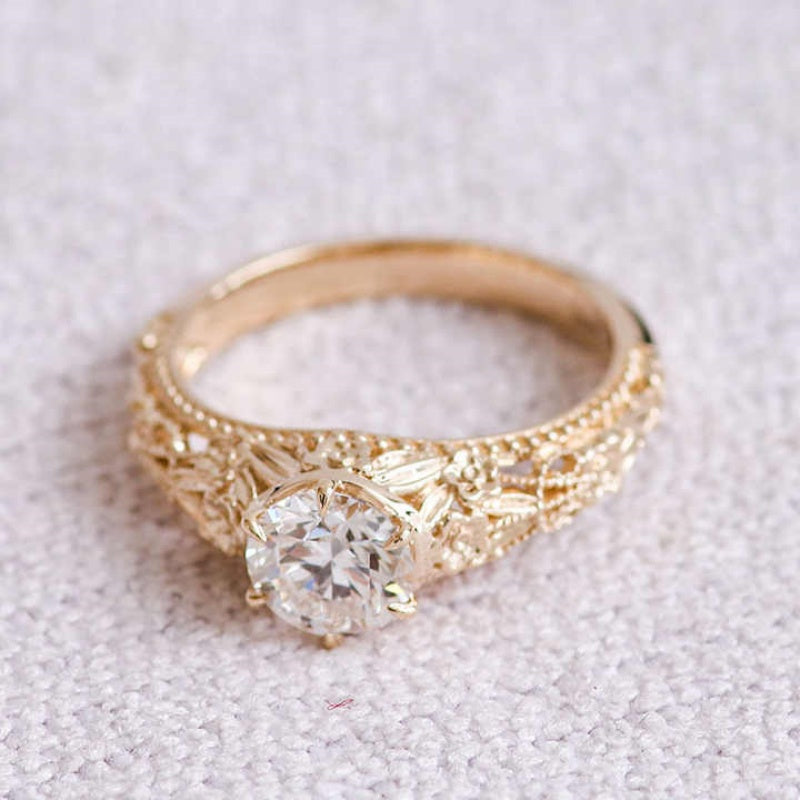 14K Gold Lab Grown Diamond CVD 1CT Round-Cut Vintage Royal Style Engagement Ring