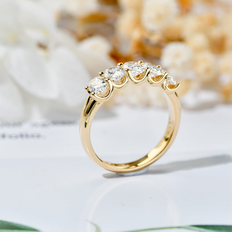 18K Gold Lab Grown Diamond CVD 5-Oval Classic Ring