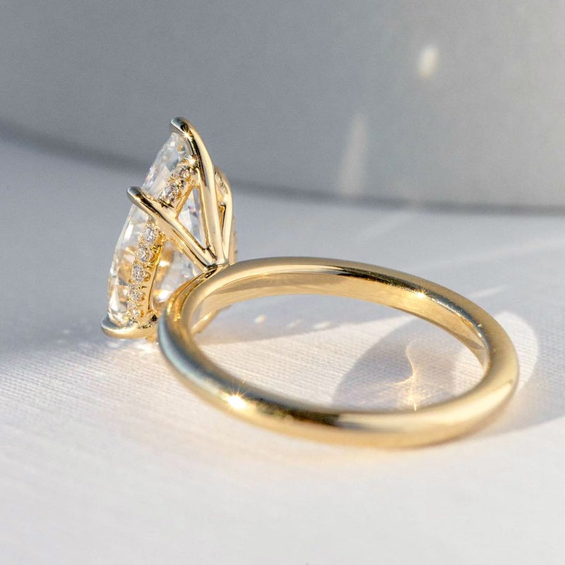 18k Gold Lab Grown Diamond CVD 3CT Pear-Cut 5 Prong Classic Ring