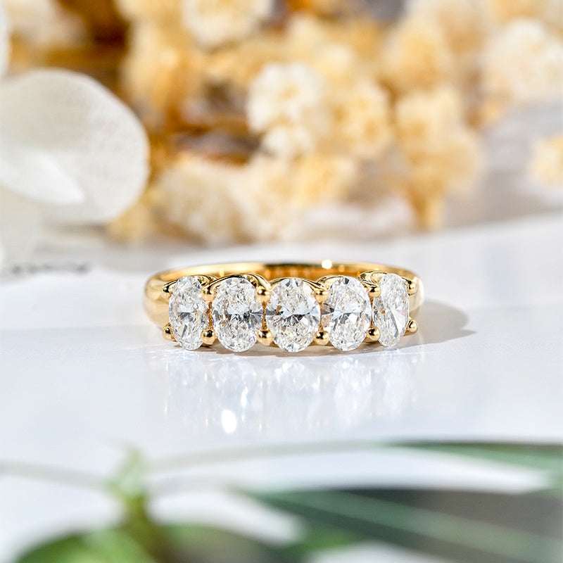 18K Gold Lab Grown Diamond CVD 5-Oval Classic Ring