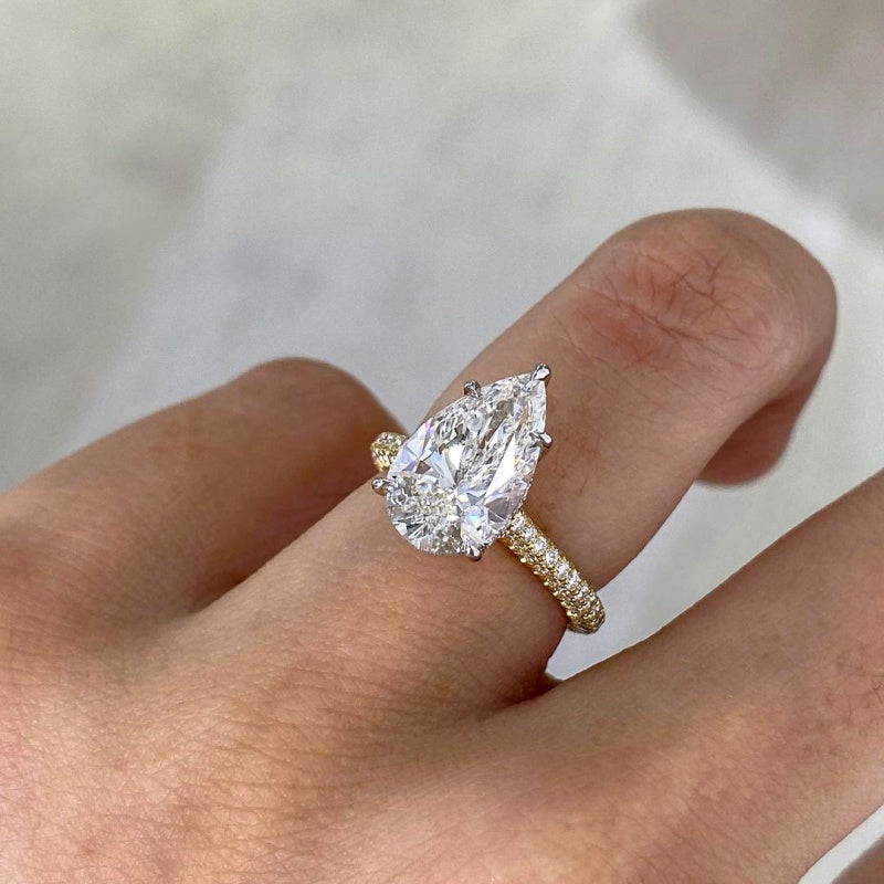 18k Gold Lab Grown Diamond CVD 3CT Pear-Cut 5 Prong Classic Ring