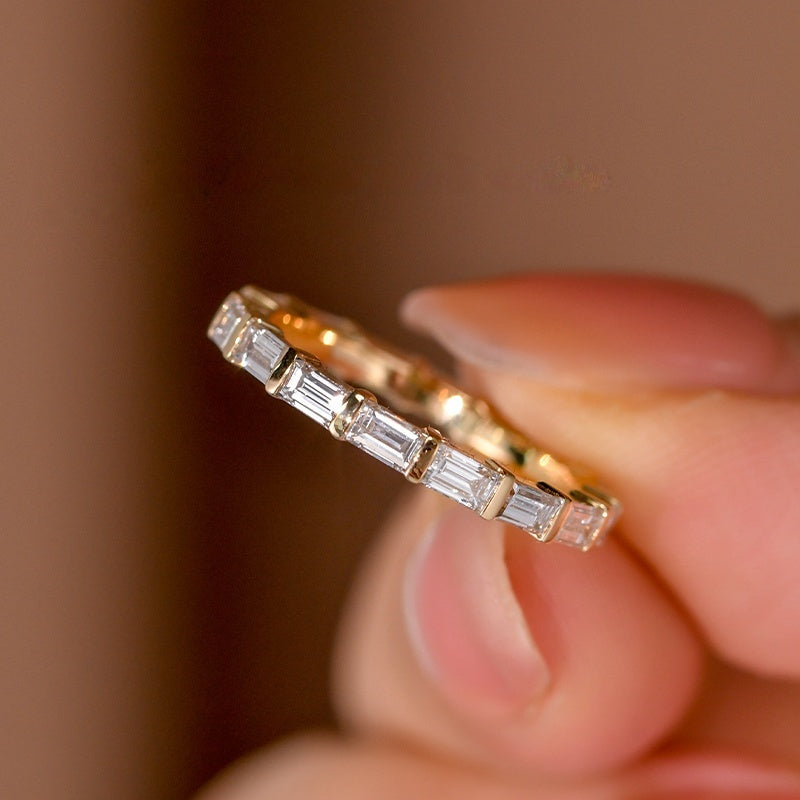 18k Gold Lab Grown Diamond CVD T-shaped Classic Full Circle Ring