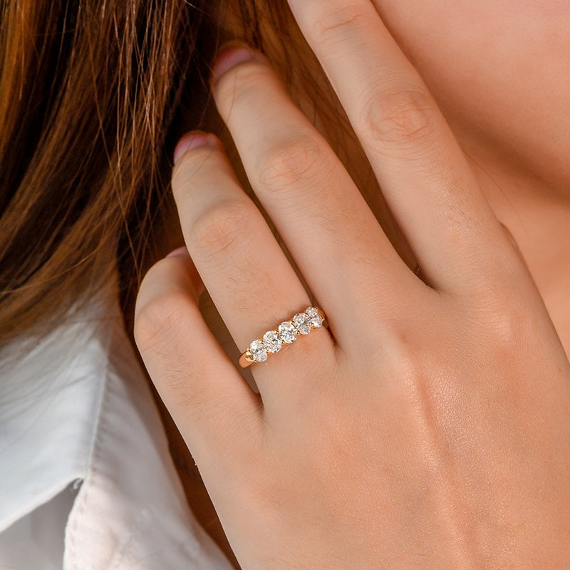 18K Gold Lab Grown Diamond CVD 5-Piece Oval Stones Setting Novelty Style Ring