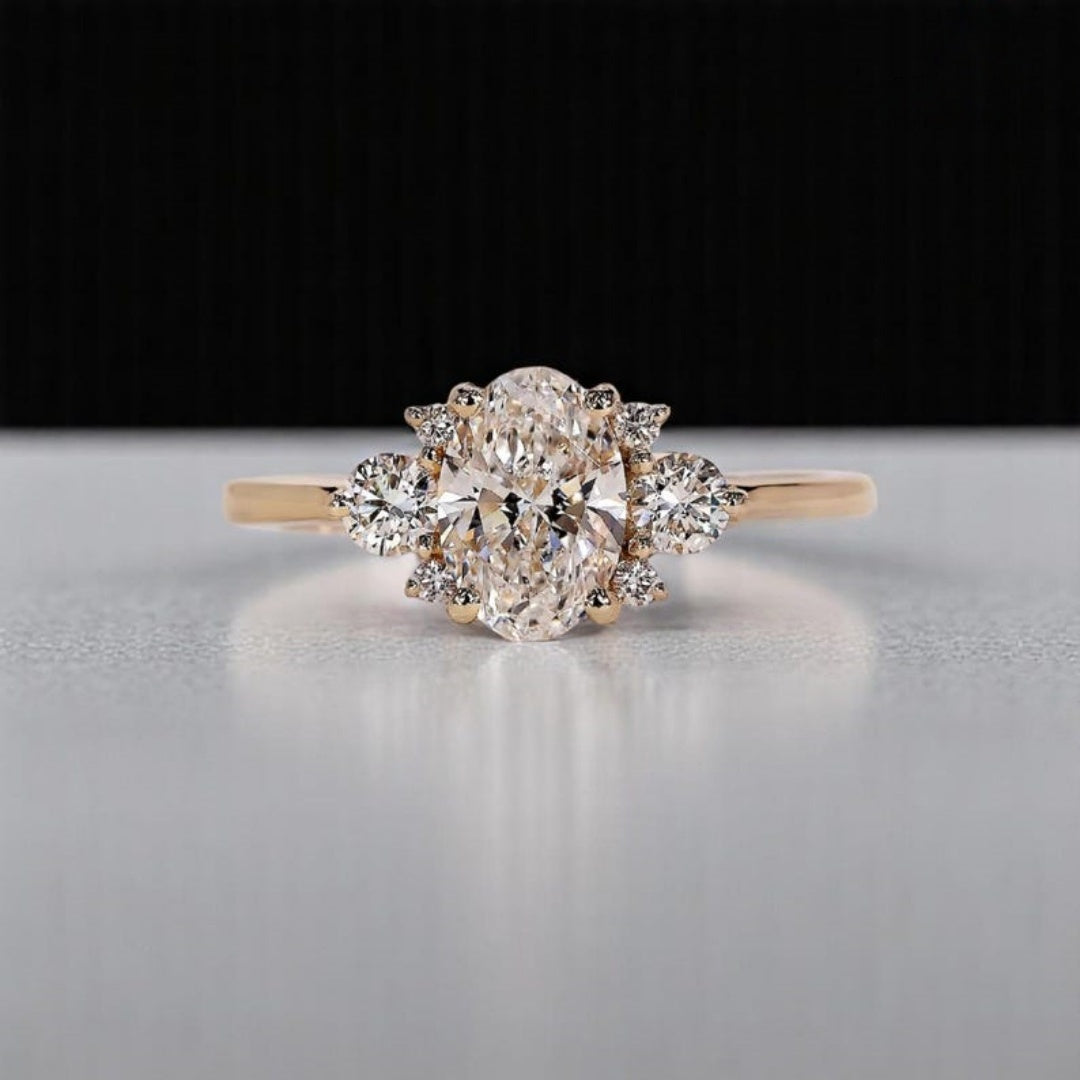 18K Gold Lab Grown Diamond CVD 2CT Oval-Cut Unique Classic Women's Ring