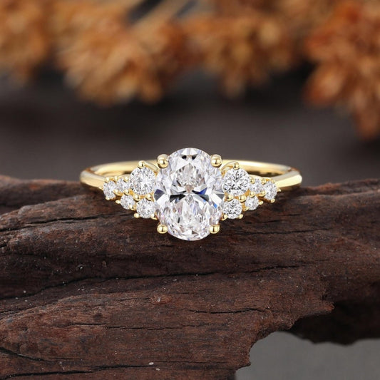 18k Gold Lab Grown Diamond CVD 1.5CT Oval-Cut Yellow Gold Bridal Ring