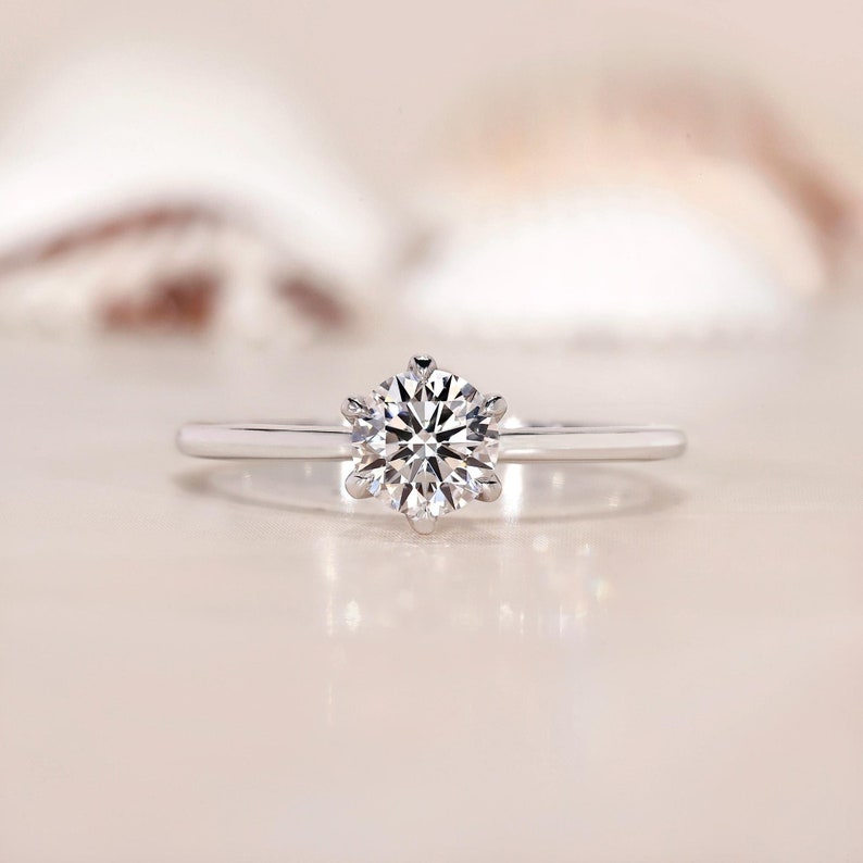 10K Gold Lab Grown Diamond CVD 2CT Round-Cut Six-Prong Solitaire Anniversary Ring