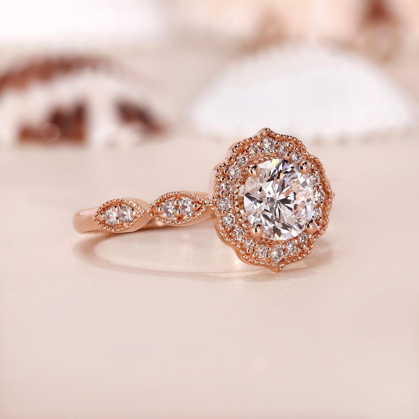 18k Gold Lab Grown Diamond CVD 1CT Round-Cut Art Deco Diamond Engagement Ring