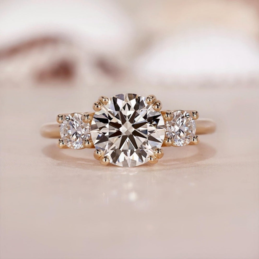 18k Gold Lab Grown Diamond CVD 2.5CT Round-Cut Three Stone Double Prongs Diamond Wedding Ring