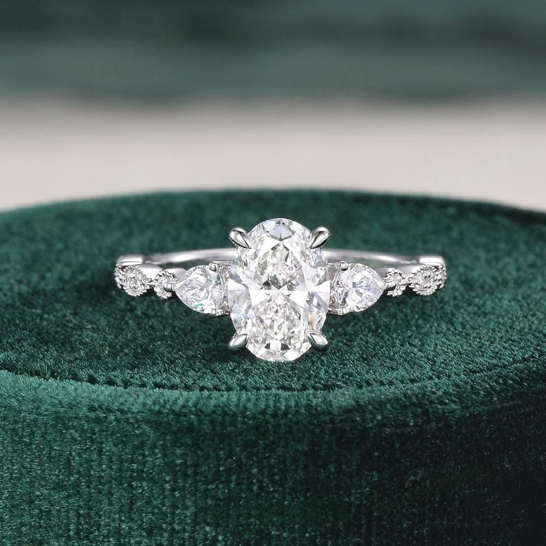 18k Gold Lab Grown Diamond CVD 2CT Oval-Cut Hidden Halo Vintage Three Stone Diamond Ring