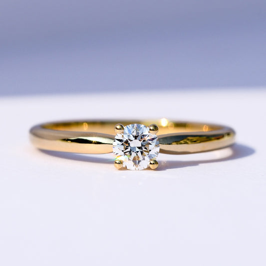 18k Gold Lab Grown Diamond CVD 0.5CT Round-Cut Ring