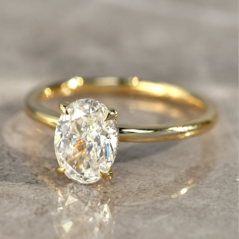 18k Gold Lab Grown Diamond CVD 1CT Oval-Cut Classic Ring