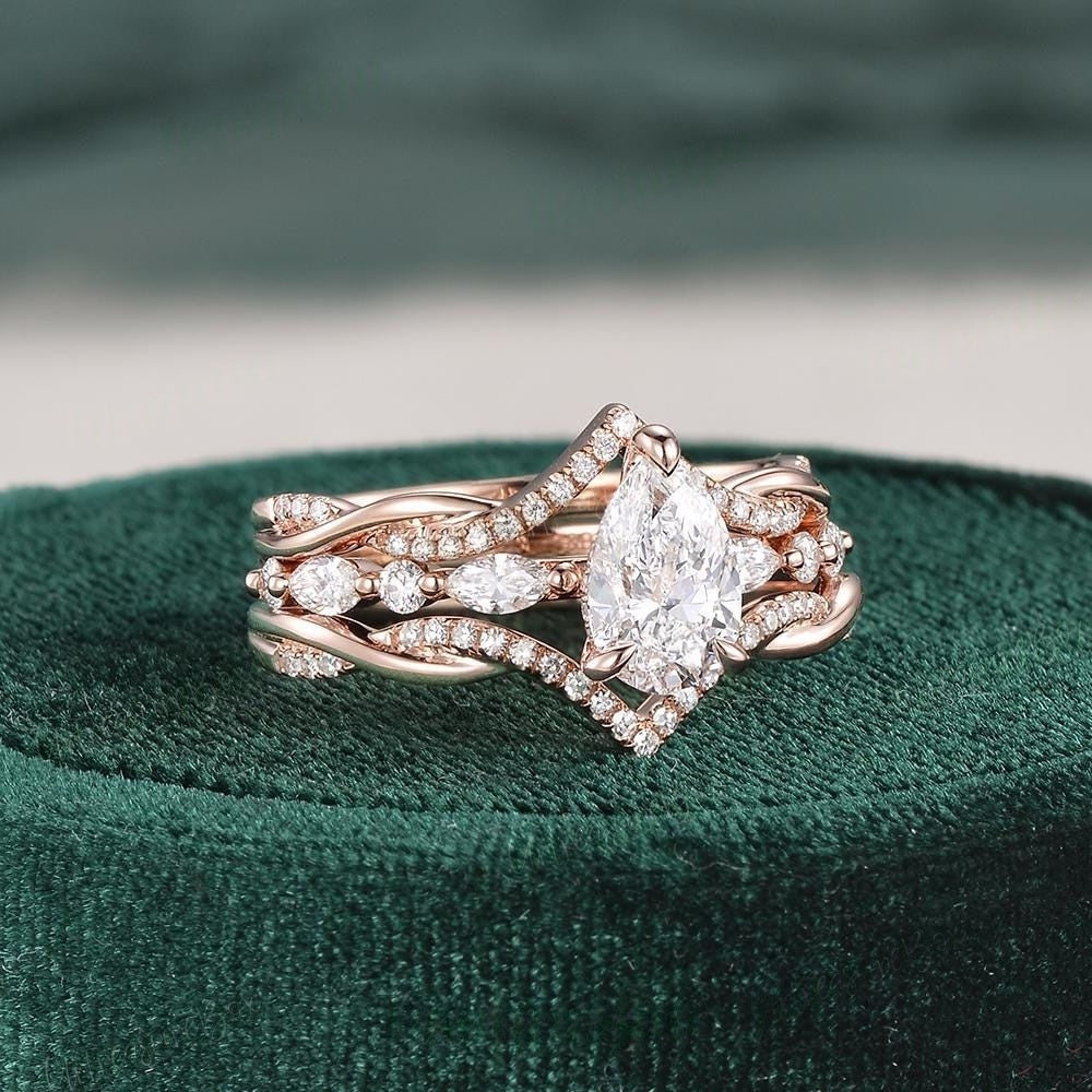 18k Gold Lab Grown Diamond CVD 2CT Pear-Cut Bridal Set Stacking Twisted Band Wedding Ring set