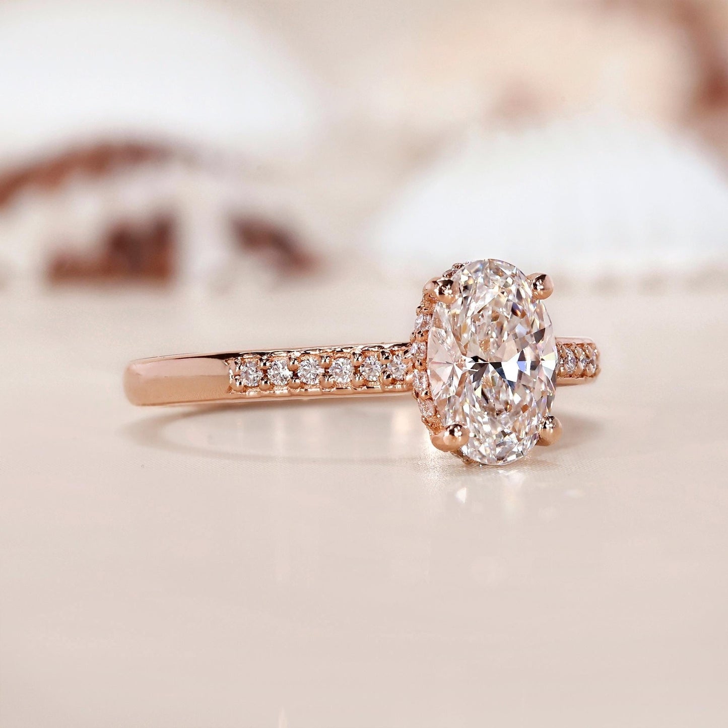 18k Gold Lab Grown Diamond CVD 1.5CT Oval-Cut Hidden Halo Diamond Engagement Ring