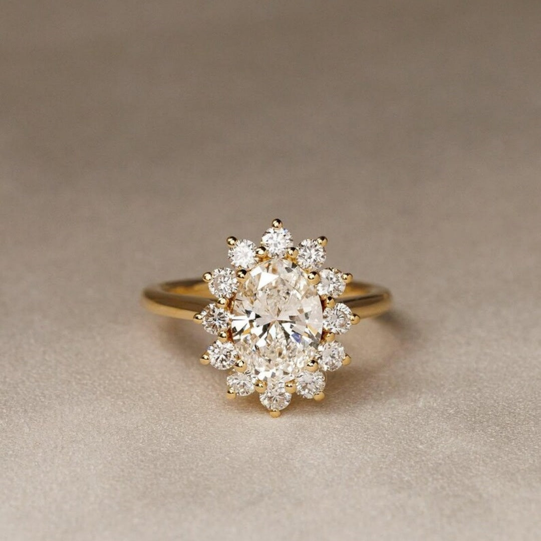 18k Gold Lab Grown Diamond CVD 1.5CT Oval-Cut Folwer Style Halo Wedding Ring For Women