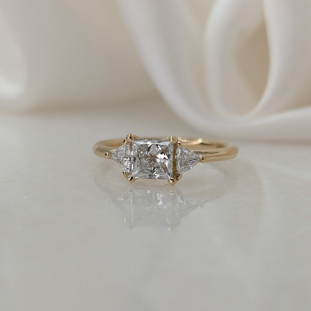 10K Gold Lab Grown Diamond CVD 1CT Princess-Cut Side Triangel Engagement Ring
