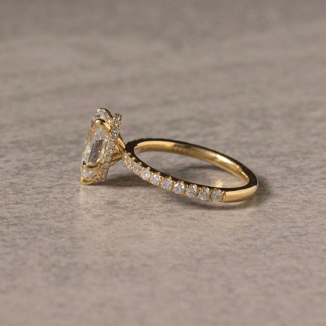 18k Gold Lab Grown Diamond CVD 1.5CT Pear-Cut Hidden Halo Engagement Ring