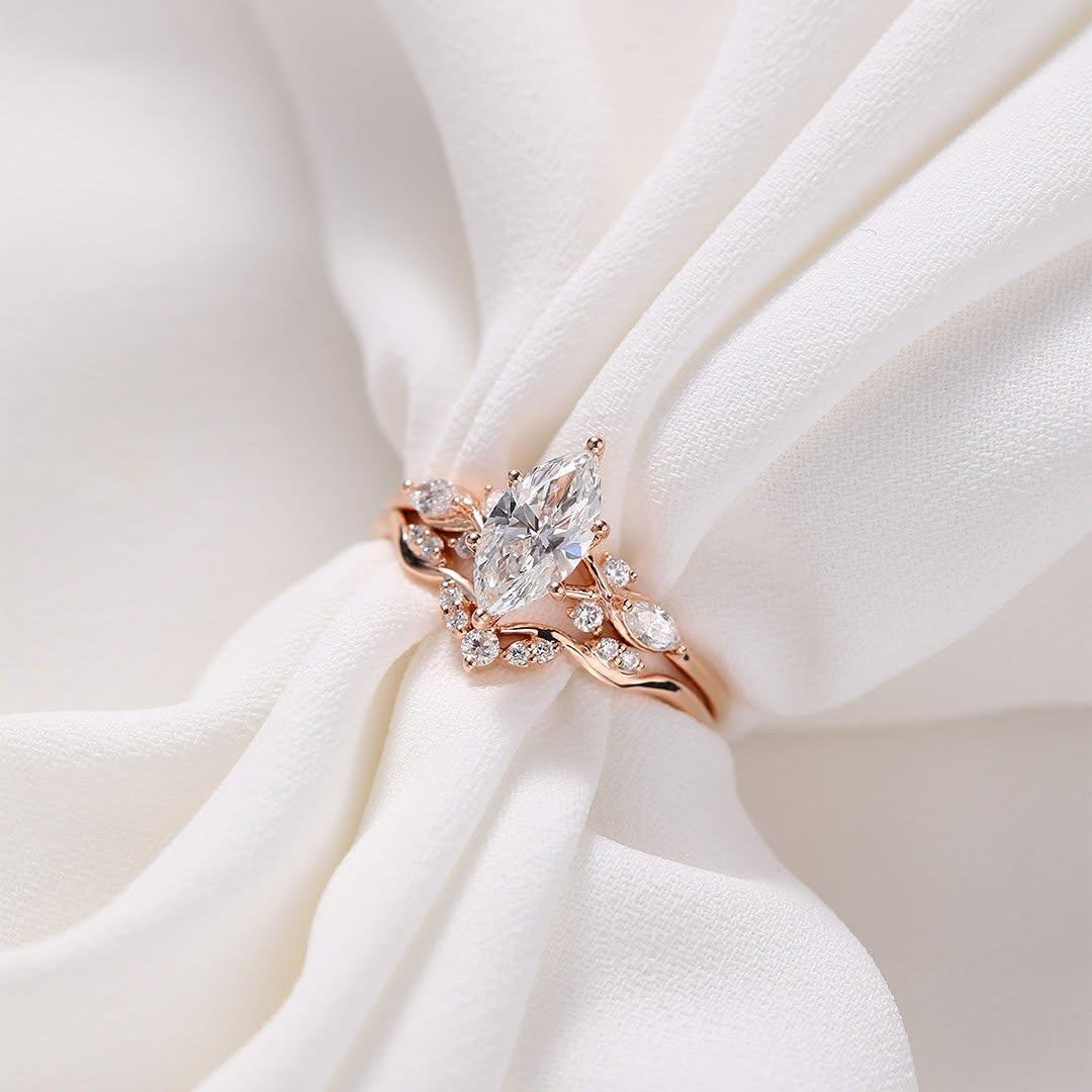 18K Gold Lab Grown Diamond CVD 2CT Marquise-Cut Art Deco Curved Wedding Ring Set