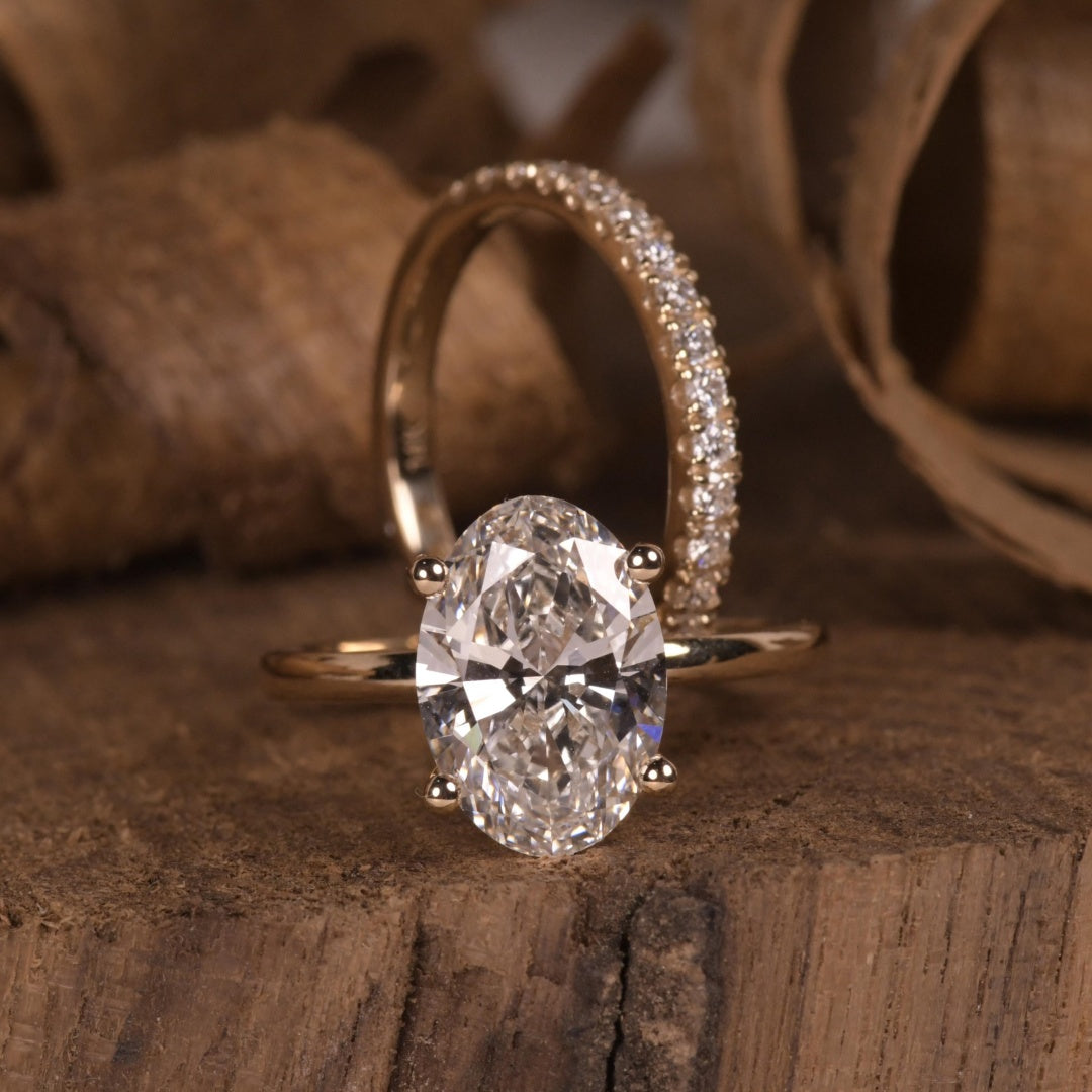 18K Gold Lab Grown Diamond CVD 2CT Ovla-Cut Hidden Halo Classic Ring Set