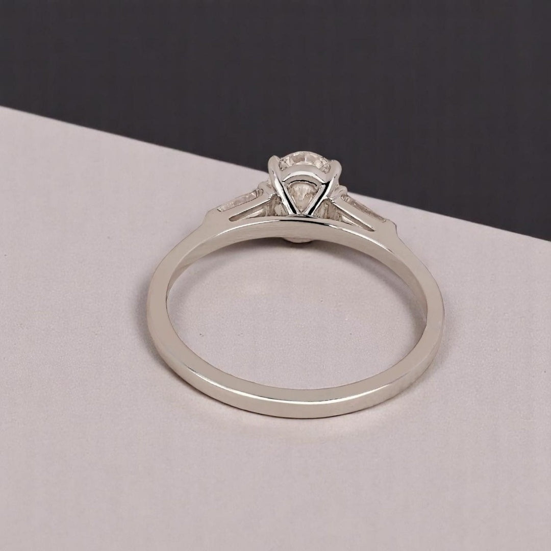 14K Gold Lab Grown Diamond CVD 2CT Ovla-Cut Promise Ring For Her