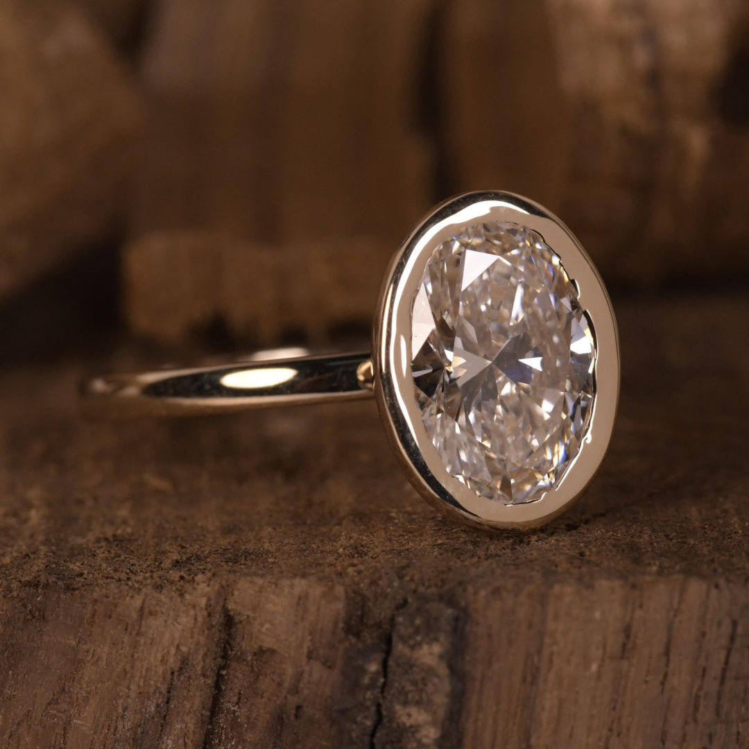 18K Gold Lab Grown Diamond CVD 3.5CT Oval-Cut Simple Design Anniversary Ring