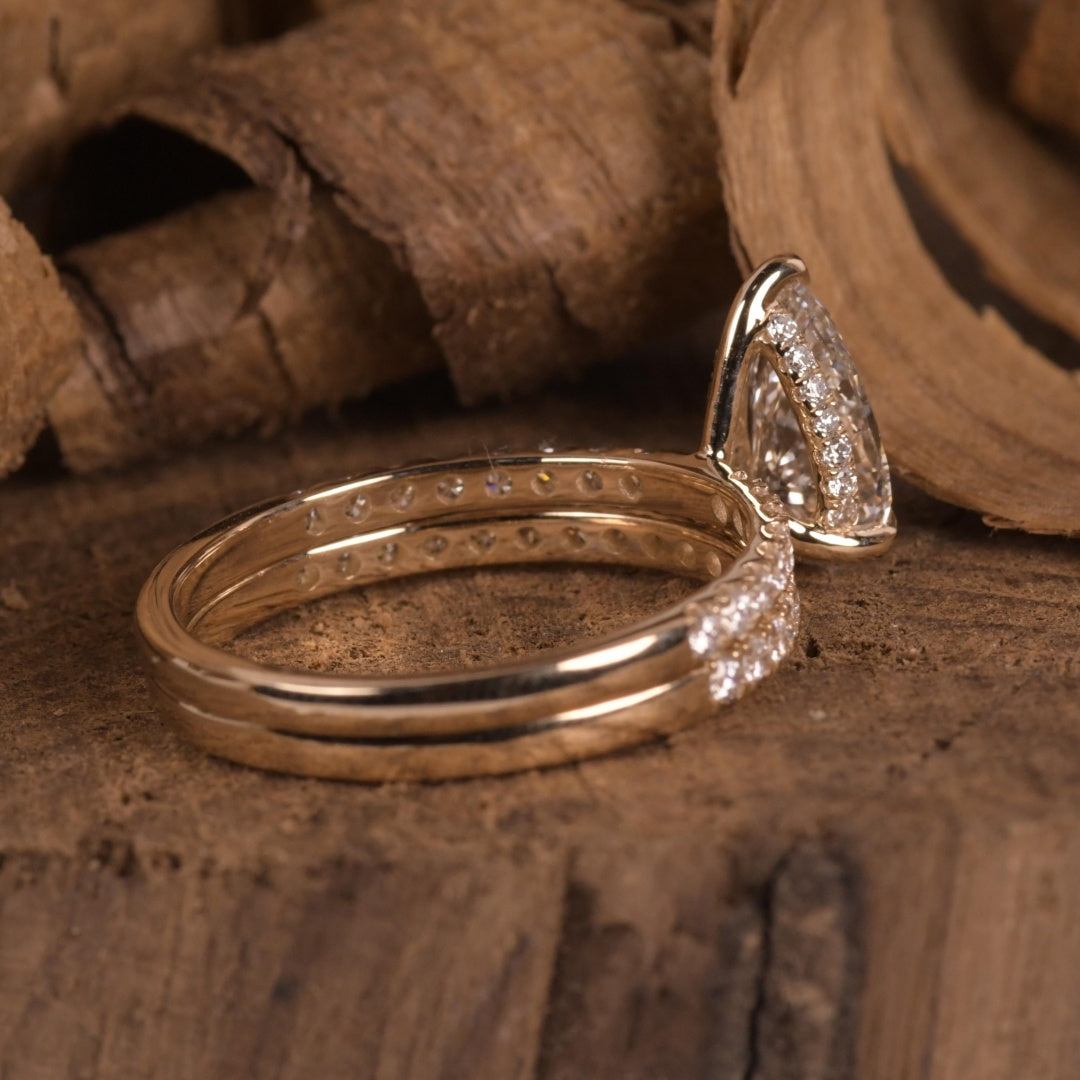 18K Gold Lab Grown Diamond CVD 2CT Pear-Cut Couple Anniversary Ring Set