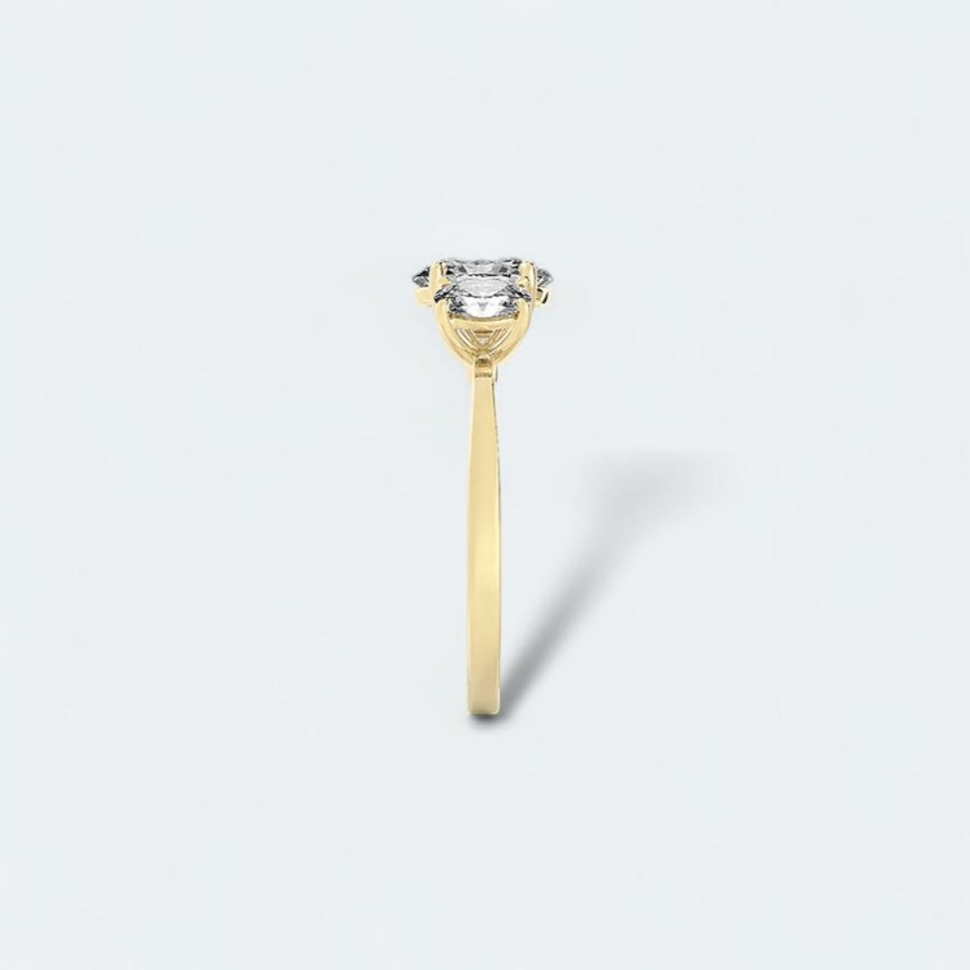18K Gold Lab Grown Diamond CVD 2CT Oval-Cut Three Stone Trilogy Ring