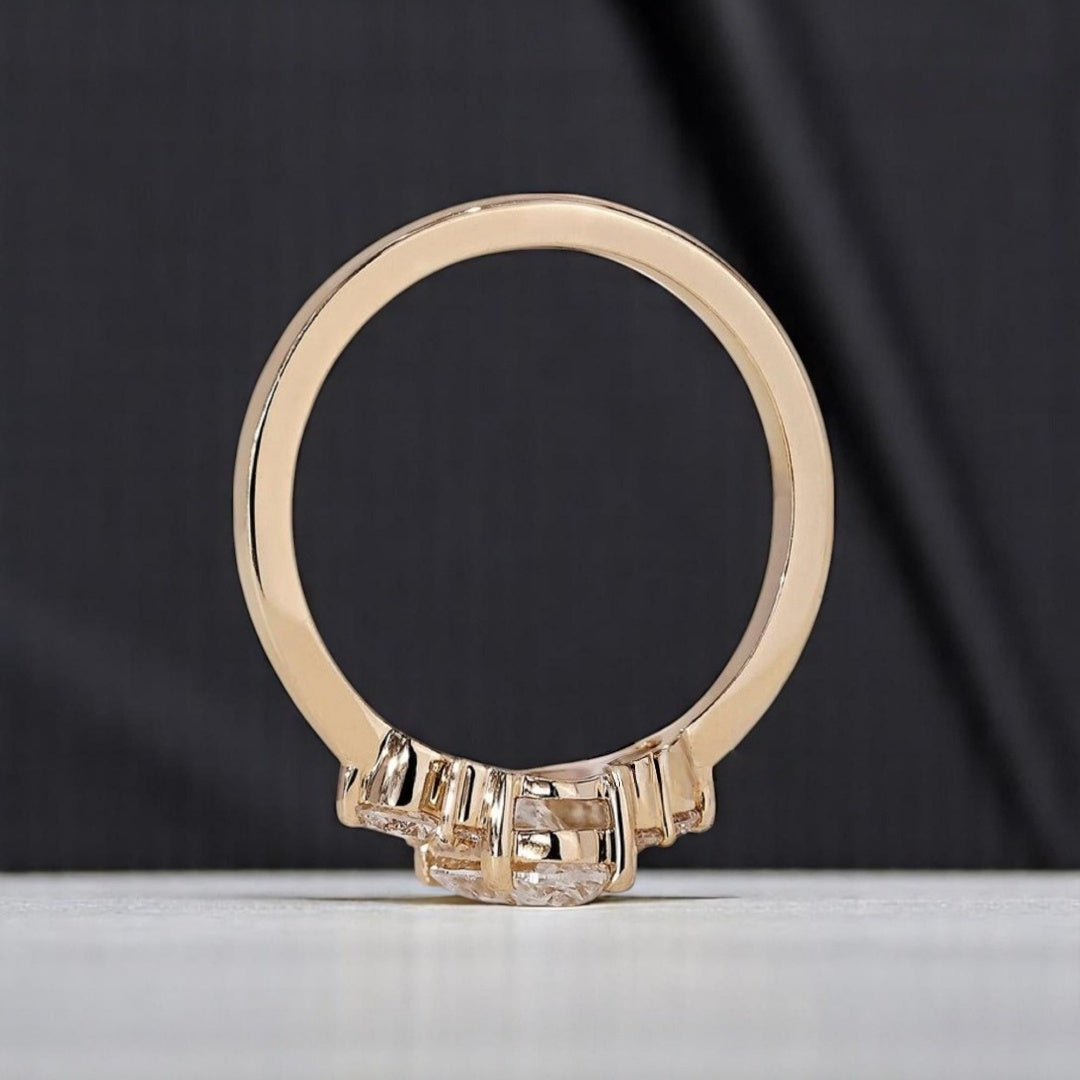 18K Gold Lab Grown Diamond CVD 2CT Oval-Cut Unique Classic Women's Ring