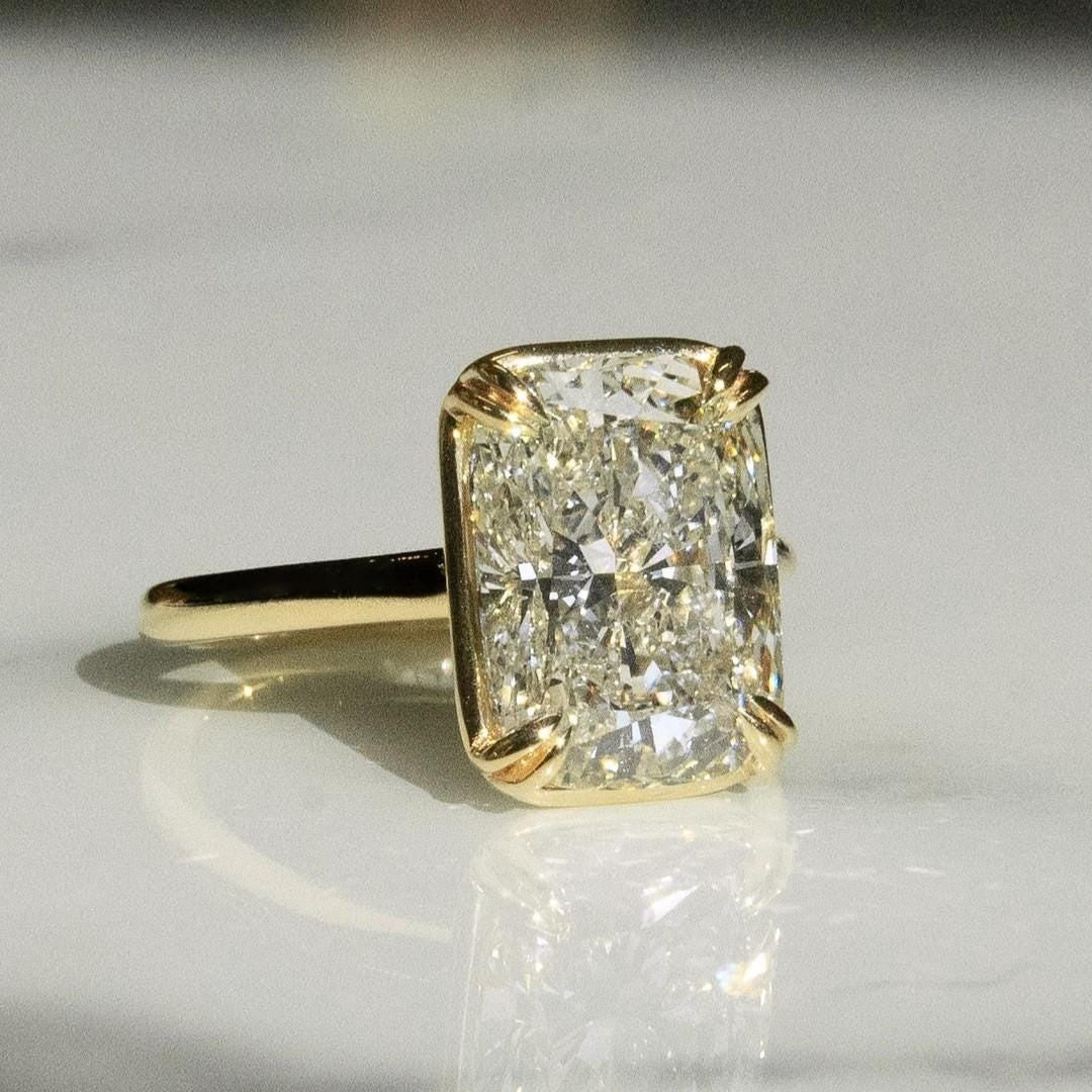 18K Gold Lab Grown Diamond CVD 3CT Radiant-Cut Eagle Claw Classic Ring