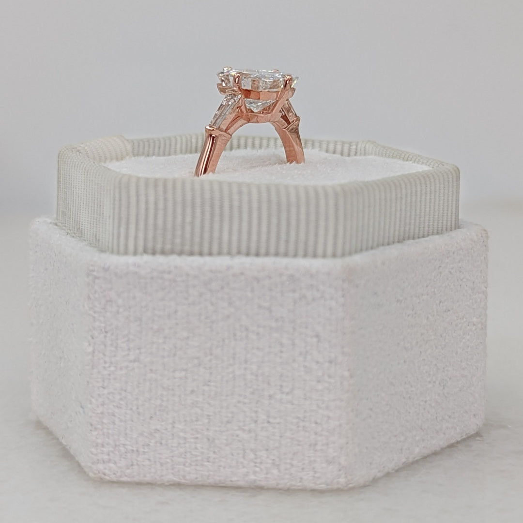 18K Gold Lab Grown Diamond CVD 3CT Radiant-Cut With Tapered Side Engagement Ring