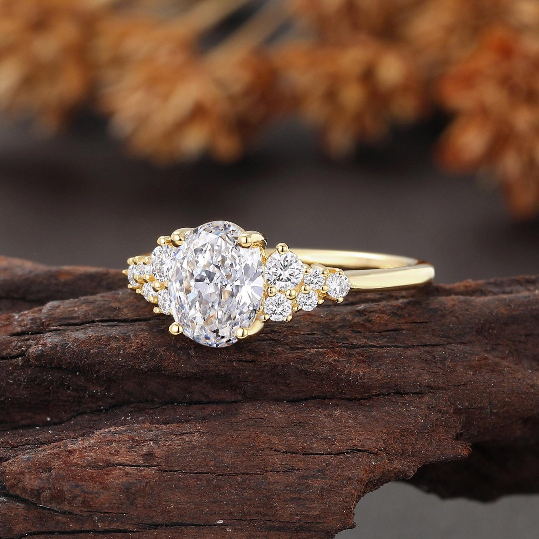 18k Gold Lab Grown Diamond CVD 1.5CT Oval-Cut Yellow Gold Bridal Ring
