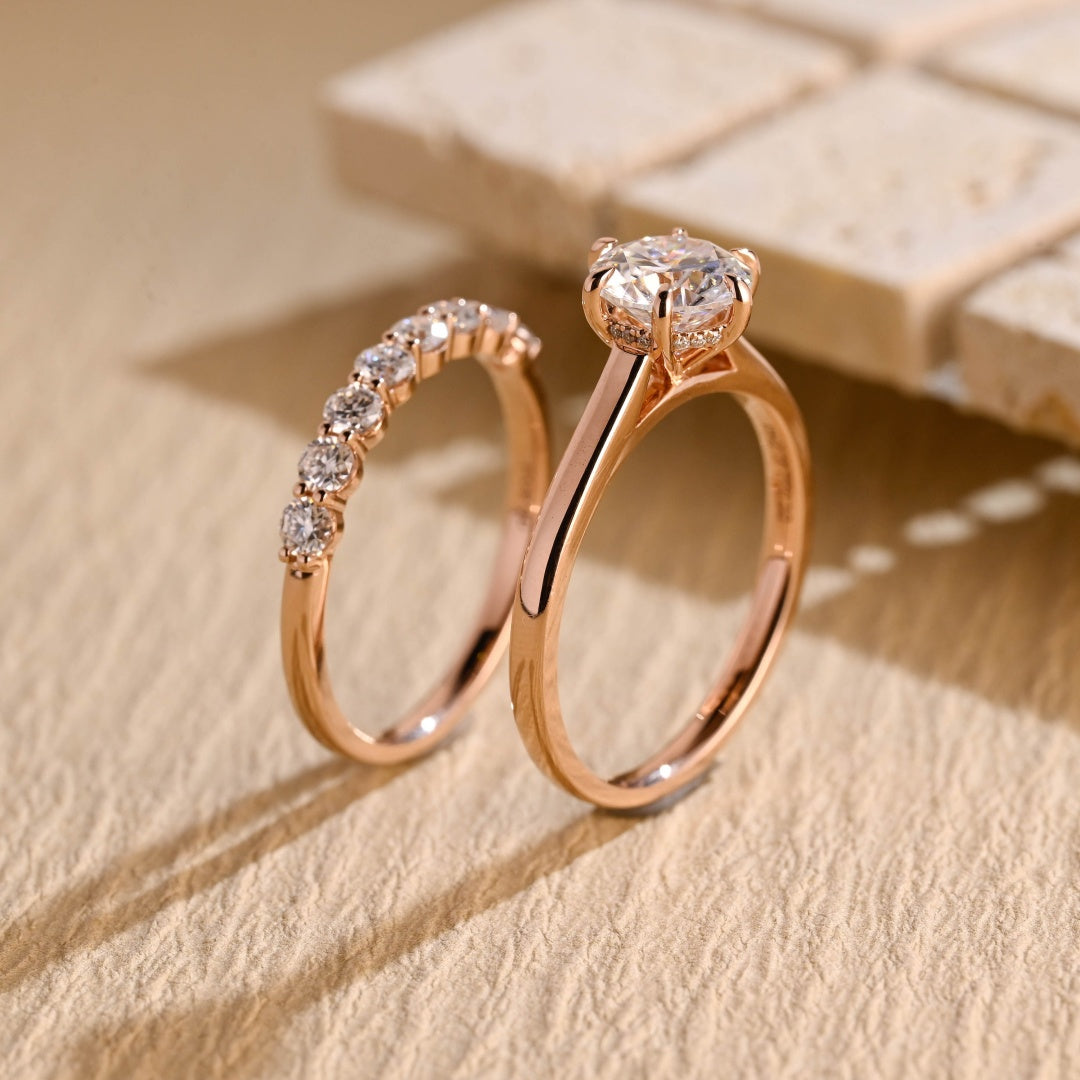 18k Gold Lab Grown Diamond CVD 1.5CT Round-Cut Vintage Wedding Band Set For Wife