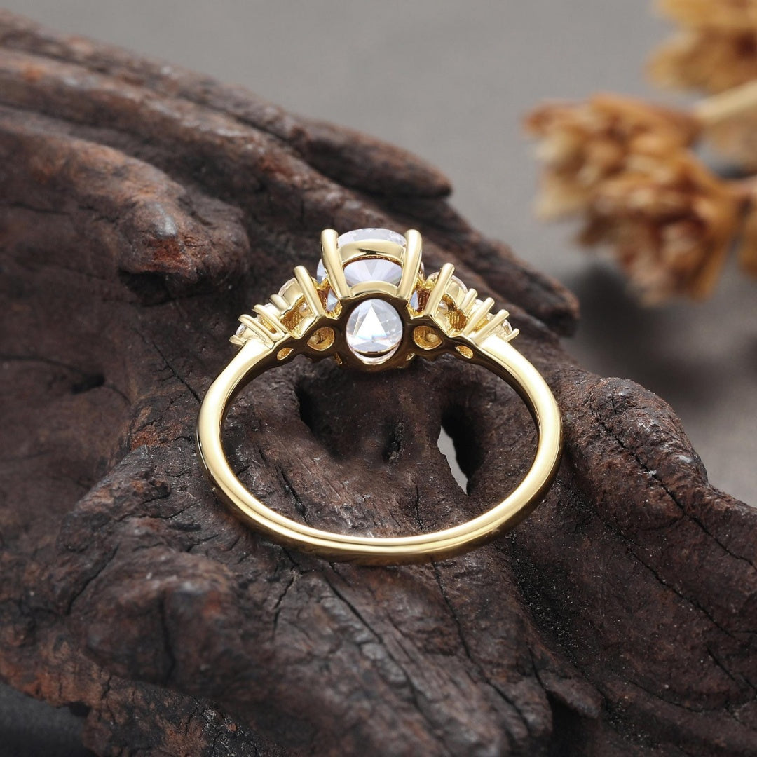 18k Gold Lab Grown Diamond CVD 1.5CT Oval-Cut Yellow Gold Bridal Ring