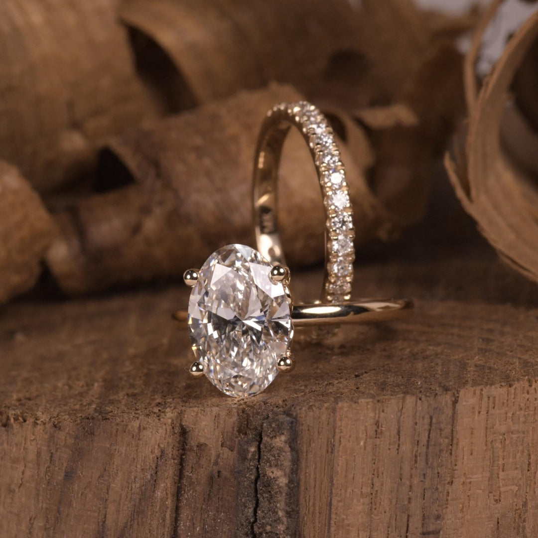18K Gold Lab Grown Diamond CVD 2CT Ovla-Cut Hidden Halo Classic Ring Set