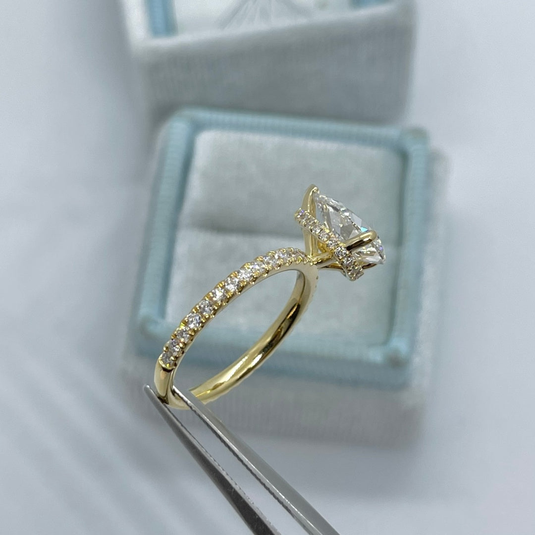 14K Gold Lab Grown Diamond CVD 2.5CT Pear-Cut Yellow Gold Under Halo Classic Ring