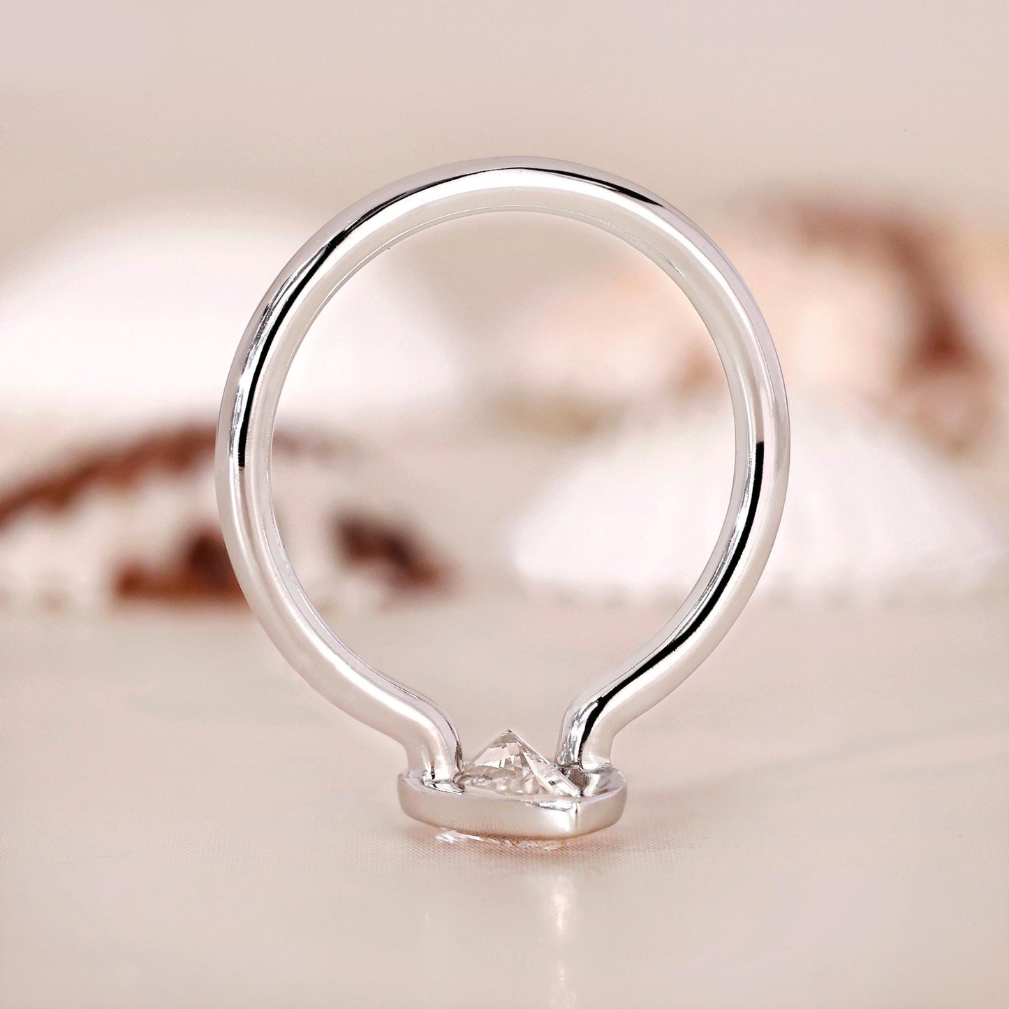 10K Gold Lab Grown Diamond CVD 1CT Pear-Cut Bezel Setting Simple and Stylish Promise Ring