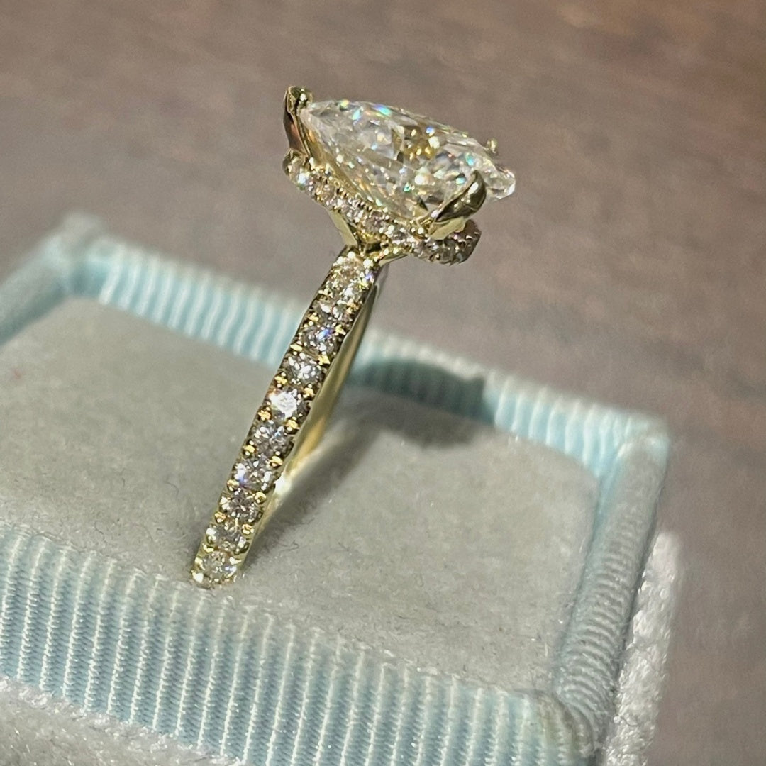 14K Gold Lab Grown Diamond CVD 2.5CT Pear-Cut Yellow Gold Under Halo Classic Ring