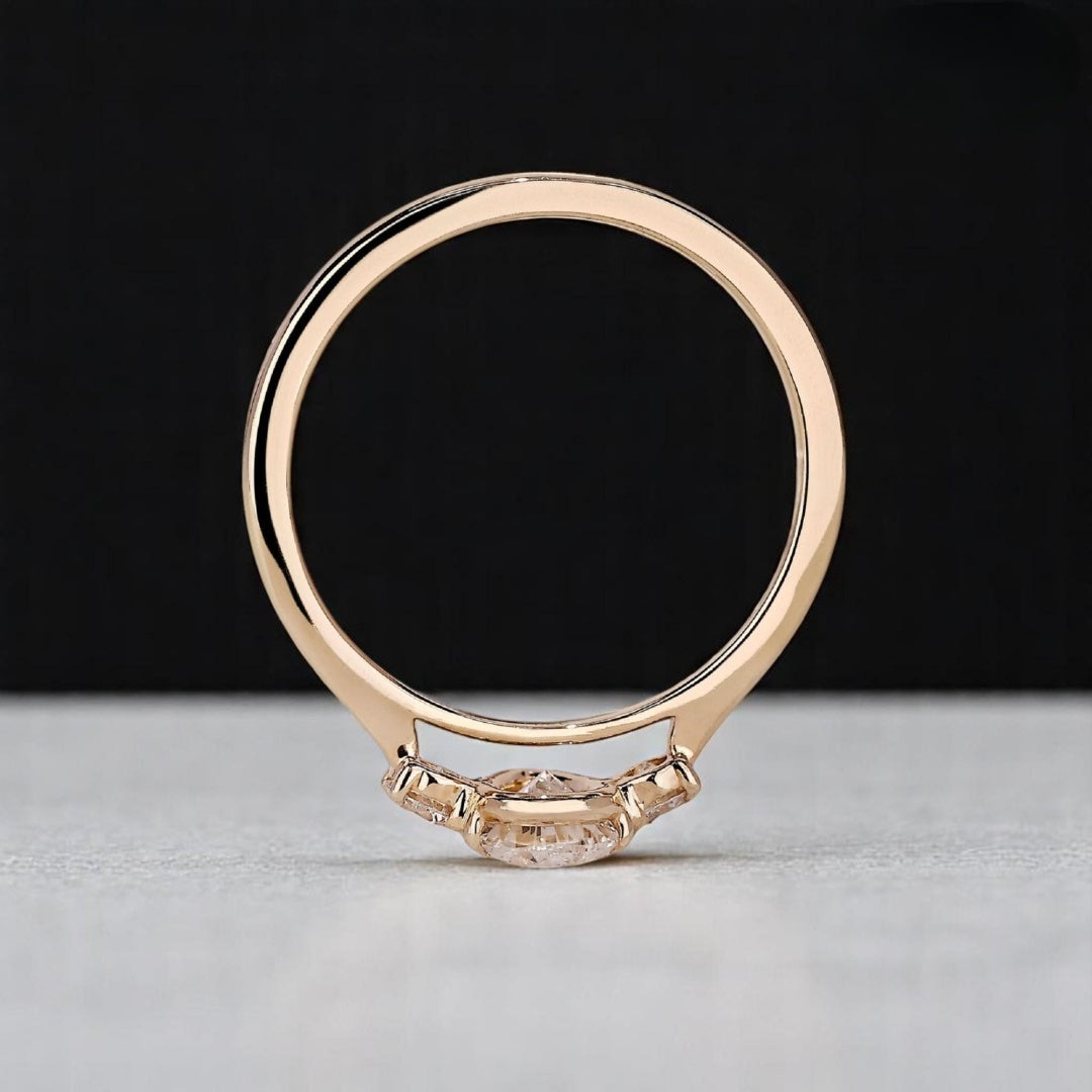 18K Gold Lab Grown Diamond CVD 2CT Pear-Cut Unique Design Promise Ring