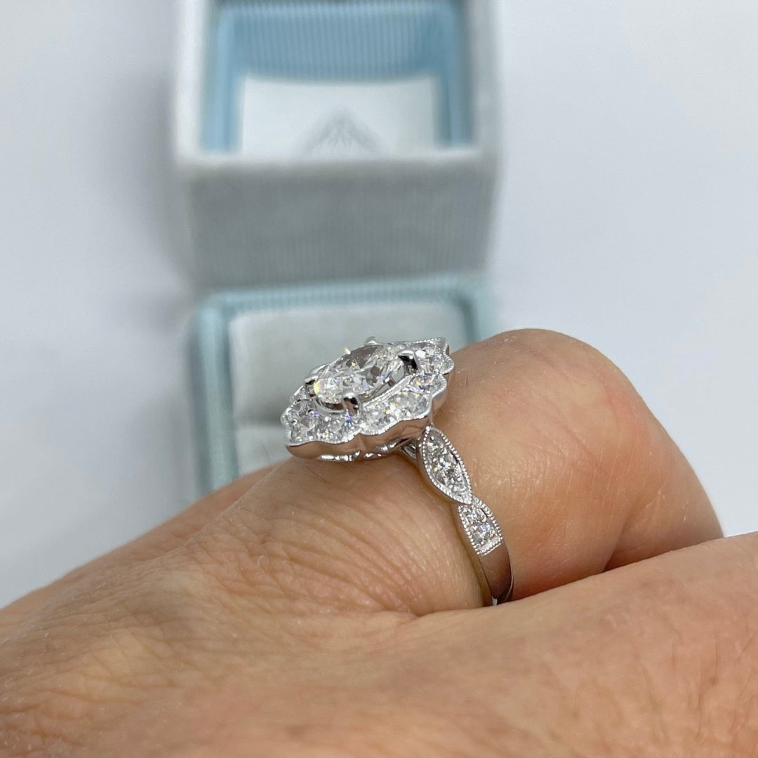 14K Gold Lab Grown Diamond CVD 1.5CT Ovla-Cut Vintage Royal Flower Style Classic Ring