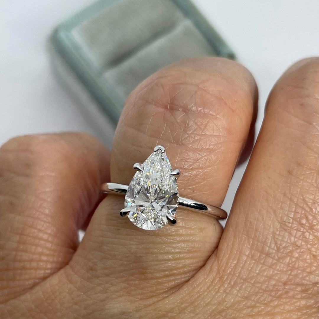 14K Gold Lab Grown Diamond CVD 4CT Pear-Cut Luxury Engagement Ring For Holiday Gift