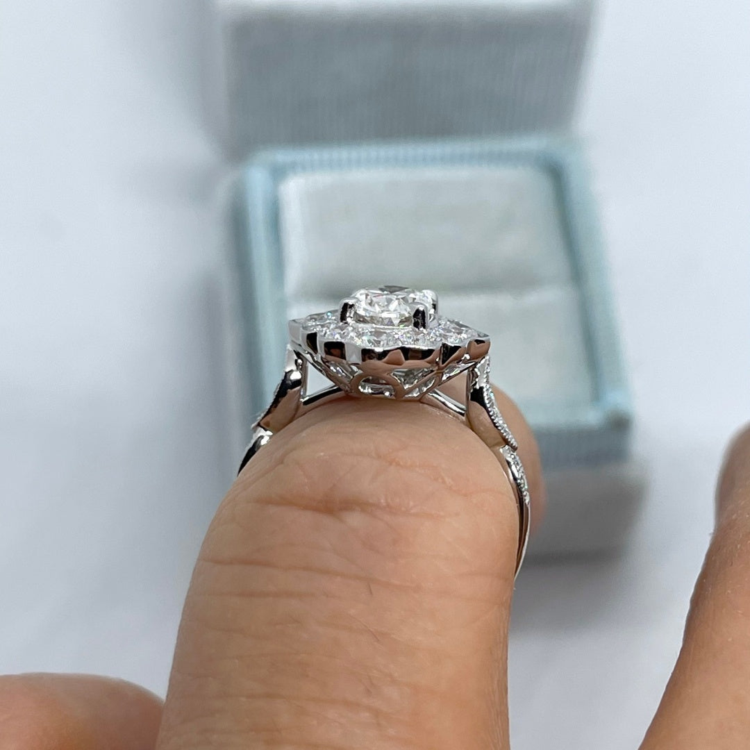 14K Gold Lab Grown Diamond CVD 1.5CT Ovla-Cut Vintage Royal Flower Style Classic Ring